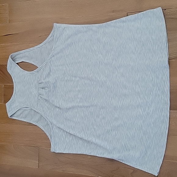 Kuhl Aspira Tank Top Racer Back Pleated Gray White Stripe Large style 8379 - Picture 9 of 10